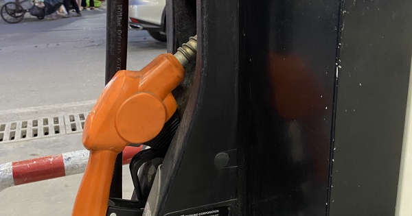 Phát hiện bất thường trong các lần điều chỉnh giá, Cục Thuế yêu cầu kiểm tra đột xuất các cây xăng