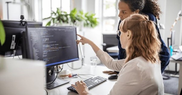 Khối ngoại tiếp đà bán ròng phiên đầu tuần, tâm điểm nhóm ngân hàng