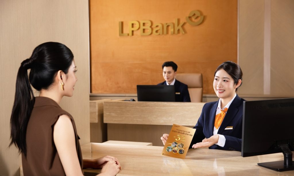 LPBank giảm lãi suất huy động triển khai hạ lãi suất cho vay theo định hướng của NHNN缩略图 LPBank giảm lãi suất huy động triển khai hạ lãi suất cho vay theo định hướng của NHNN