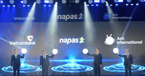 NAPAS bắt tay Ant Group triển khai thanh toán hai chiều Việt - Trung bằng QR Code