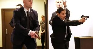 Đã xác định nghi can nổ súng tại buổi tiệc có sự tham dự của Tổng thống Mỹ