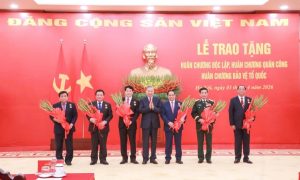 Chủ tịch nước Thủ tướng và nhiều vị lãnh đạo được tặng Huân chương cao quý