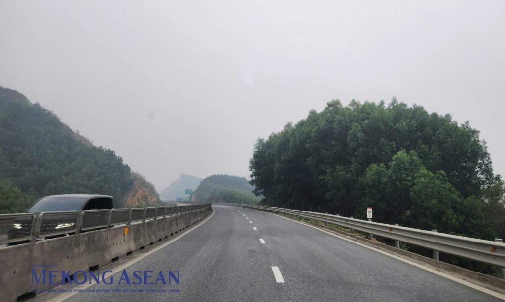 Đề xuất bổ sung 3 tuyến cao tốc vào quy hoạch mạng lưới đường bộ缩略图 Đề xuất bổ sung 3 tuyến cao tốc vào quy hoạch mạng lưới đường bộ