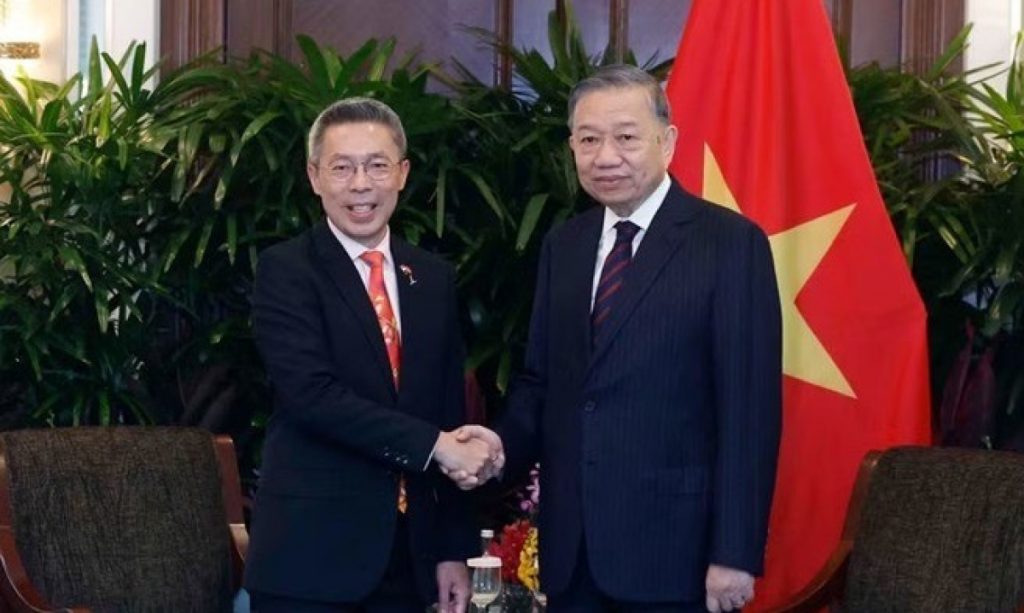 Tổng Bí thư Chủ tịch nước tiếp các doanh nghiệp lớn của Singapore