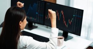 VN-Index lập đỉnh mới, khối ngoại quay đầu mua ròng FPT
