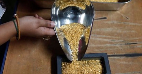 Giá vàng hôm nay 19/5: Tăng nhẹ nhờ đồng USD suy yếu