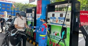 Trước thời điểm xăng E10 bán rộng rãi, Bộ Công Thương nói gì về nguồn cung và chất lượng?