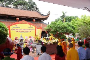 Khai hội truyền thống đền Bia tưởng niệm đại danh y thiền sư Tuệ Tĩnh