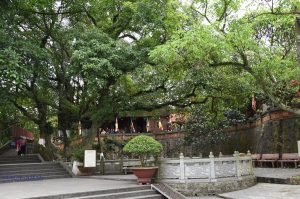 Đặc sắc di tích thờ An Sinh vương và tượng đài Trần Hưng Đạo trên núi An Phụ