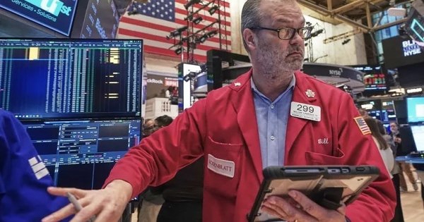 Khối ngoại bán ròng hơn 6.300 tỷ đồng tuần VN-Index mất hơn 44 điểm