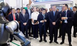 Tổng Bí thư Chủ tịch nước thăm các cơ sở công nghệ tại Singapore