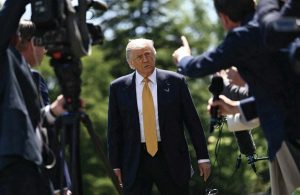 Ông Trump bỏ dự đám cưới con trai vì bận việc chính phủ