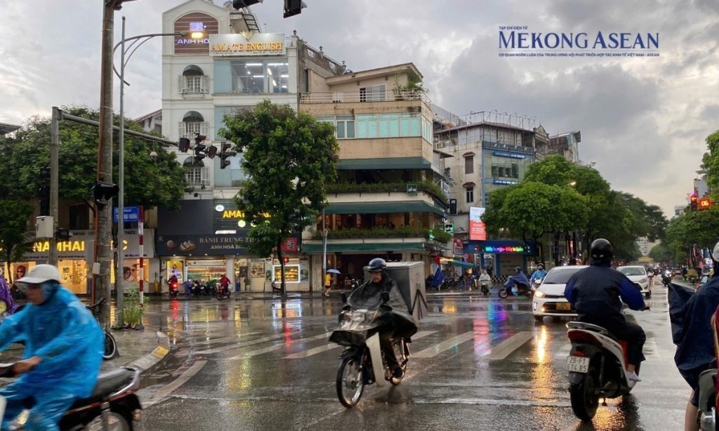 Bắc Bộ sắp đón mưa lớn nắng nóng chấm dứt