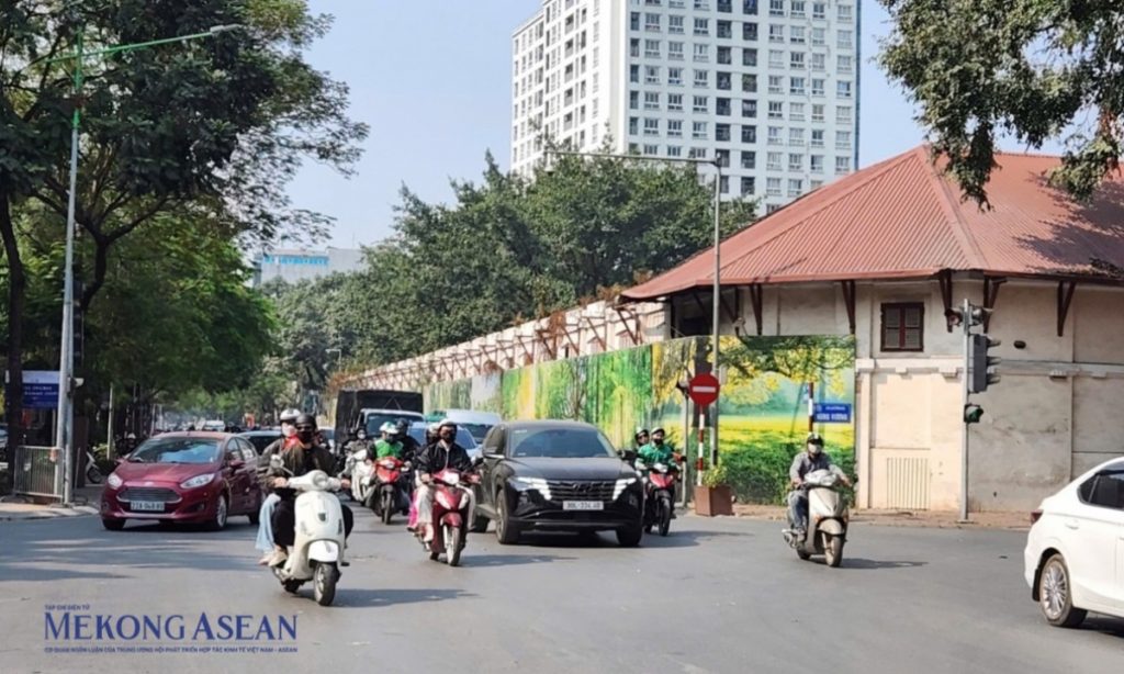 Hà Nội chưa cấm xe máy xăng cá nhân trong vùng phát thải thấp từ 1 7
