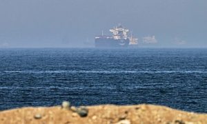 Mỹ Iran tuyên bố trái chiều về các vụ nổ súng tại Eo biển Hormuz