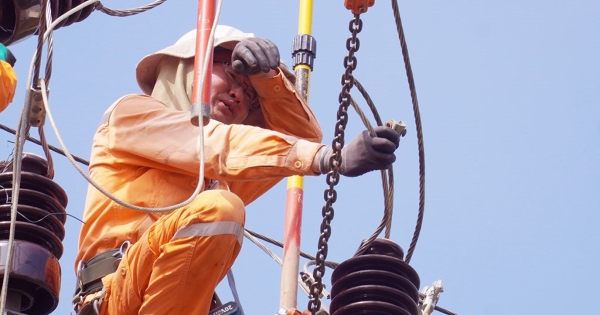 Điện lực miền Bắc khuyến nghị tiết kiệm điện khi phụ tải tiệm cận mức kỷ lục