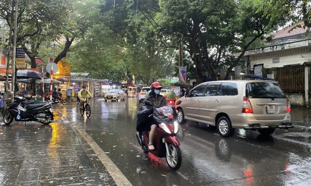 Chiều tối nay Bắc Bộ đón không khí lạnh mưa dông diện rộng