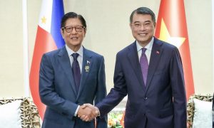Thủ tướng Lê Minh Hưng tiếp xúc song phương bên lề Cấp cao ASEAN 48