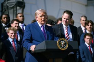 Ông Trump cảnh báo đồng hồ đang điểm với Iran