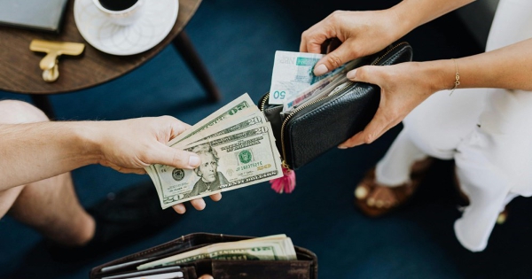 Quản lý tiền: Độc thân và có gia đình khác gì?