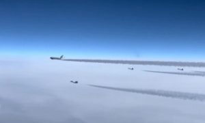 Tiêm kích Kazakhstan hộ tống chuyên cơ chở Tổng thống Putin
