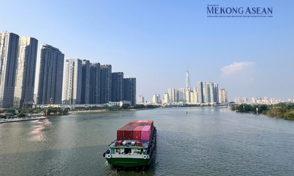 TP HCM thu ngân sách hơn 328 000 tỷ đồng sau 4 tháng đầu năm