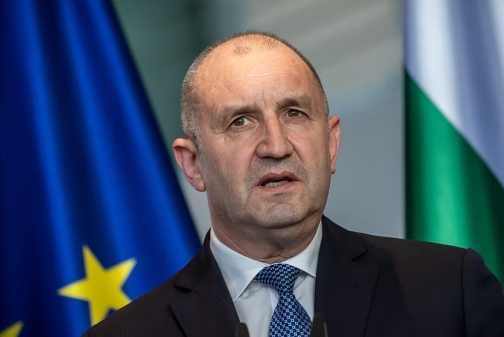 Bulgaria tuyên bố ngừng viện trợ vũ khí cho Ukraine