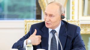 Ông Putin tuyên bố Ukraine thiếu quân Nga tiếp tục áp đảo