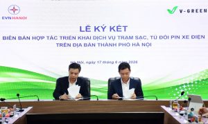 V Green hợp tác với EVNHANOI triển khai 10 000 tủ đổi pin xe máy điện