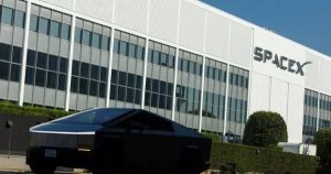 Elon Musk có thể hợp nhất SpaceX - Tesla, tạo siêu tập đoàn trị giá 4.000 tỷ USD