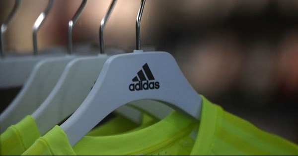 World Cup: Cuộc cạnh tranh quyết liệt giữa các tập đoàn sản xuất đồ thể thao
