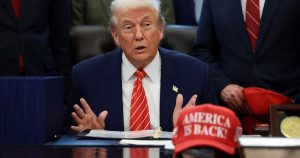 Ông Trump tuyên bố thỏa thuận chấm dứt chiến tranh tại Iran sẽ ký kết ngay trong hôm nay