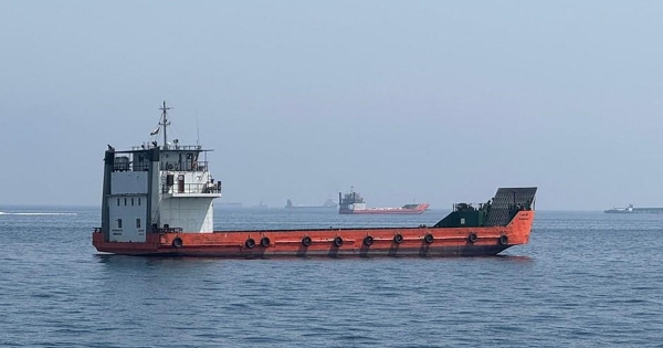 Thỏa thuận Mỹ - Iran có hiệu lực: Tàu chở LNG đầu tiên hướng tới eo biển Hormuz