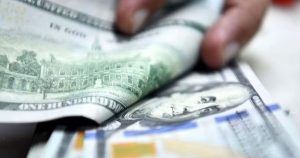 Giới siêu giàu Mỹ tích trữ tiền mặt kỷ lục