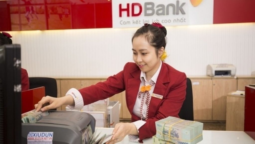 Khách hàng HDBank trúng thưởng sổ tiết kiệm và chuyến du lịch Hàn Quốc hấp dẫn