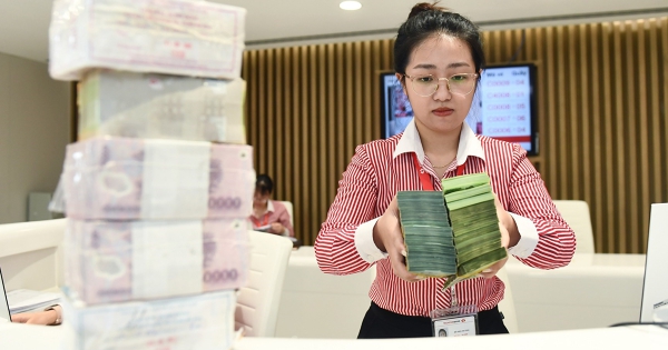 Thị trường tiền tệ tuần qua: Lãi suất liên ngân hàng tăng vọt, NHNN mở kênh hoán đổi ngoại tệ, hút ròng 3.400 tỷ