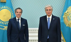 Kazakhstan bật đèn xanh tiếp nhận uranium làm giàu của Iran