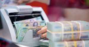 NHNN yêu cầu các ngân hàng không giảm lãi suất 'hình thức', kiểm soát cho vay VND thế chấp bằng ngoại tệ để gửi lại