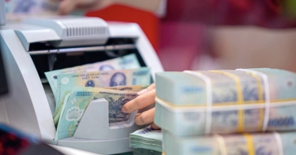 NHNN yêu cầu các ngân hàng không giảm lãi suất 'hình thức', kiểm soát cho vay VND thế chấp bằng ngoại tệ để gửi lại