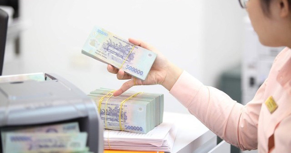 Lợi nhuận lập đỉnh, ngành ngân hàng vẫn đối mặt hai bài toán lớn