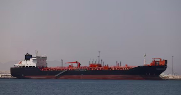 Giá xăng dầu hôm nay 11/6: Bật tăng 2% sau khi Mỹ đe doạ tấn công Iran