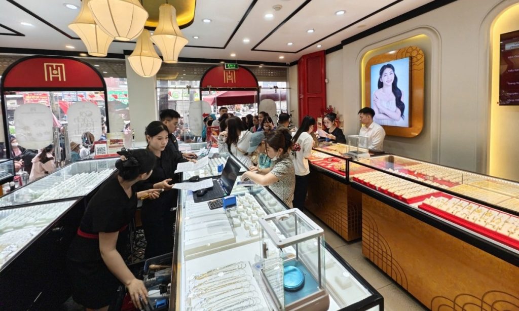 Giá vàng mất mốc 150 triệu đồng lượng缩略图 Giá vàng mất mốc 150 triệu đồng lượng