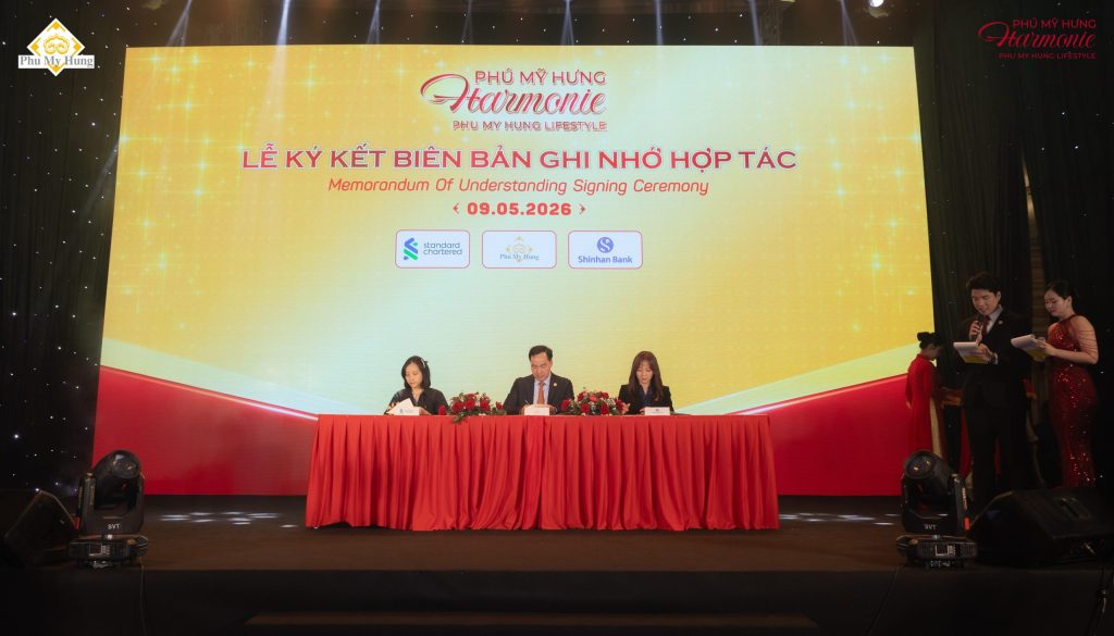 Đại diện ngân hàng ký kết Biên bản Ghi nhớ hợp tác