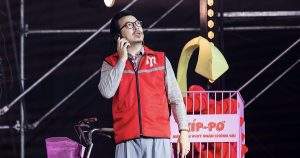 Show 'Anh Trai' khủng hoảng, CEO Yeah1 khóc xin lỗi, một anh tài chính thức rời 'sân chơi'