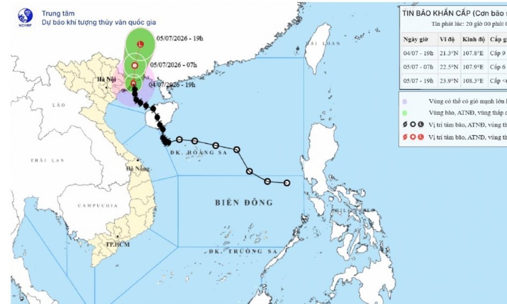 Bão số 1 đi vào bờ biển Móng Cái gây gió mạnh trên đất liền
