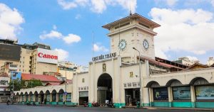 Cuộc chiến cho vay ở chợ truyền thống thêm nóng
