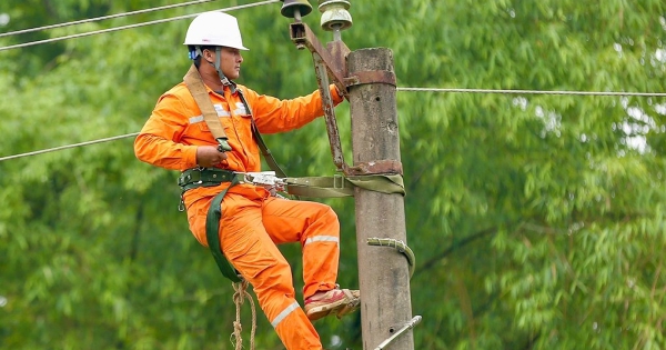 Lý do Việt Nam nghiên cứu áp giá điện theo giờ với hộ gia đình