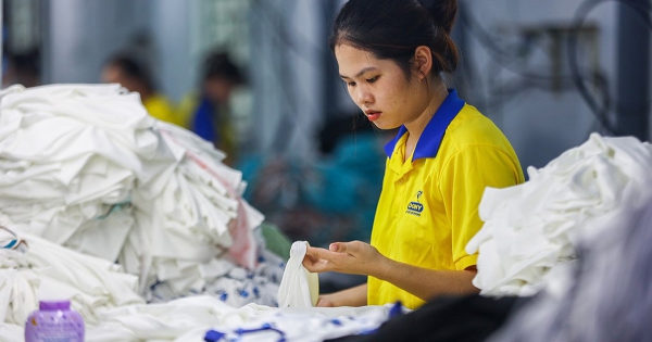 Bộ Nội vụ: Lương tối thiểu đề xuất 7,8% 'cao hơn mức sống tối thiểu'