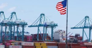 Doanh nghiệp Mỹ tức tốc kiện thuế quan mới của ông Trump