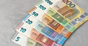 Tỷ giá euro ngày 27/7: Thị trường tự do tiếp tục bật tăng